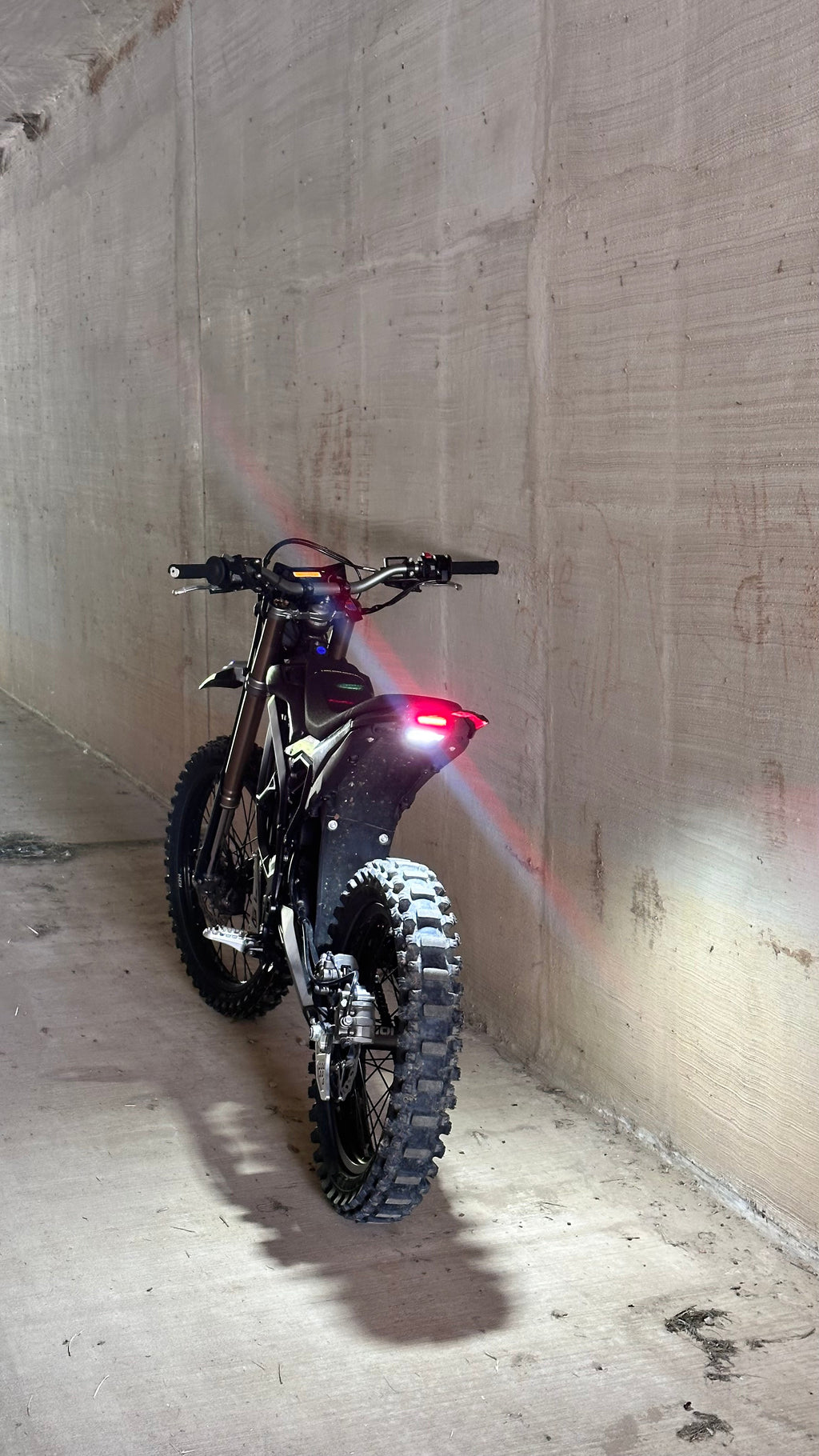 V3 Ultra Dual Rocklight+Tail light (Plug and play)